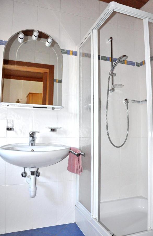 Hotel Grauer Baer Bressanone Oda fotoğraf